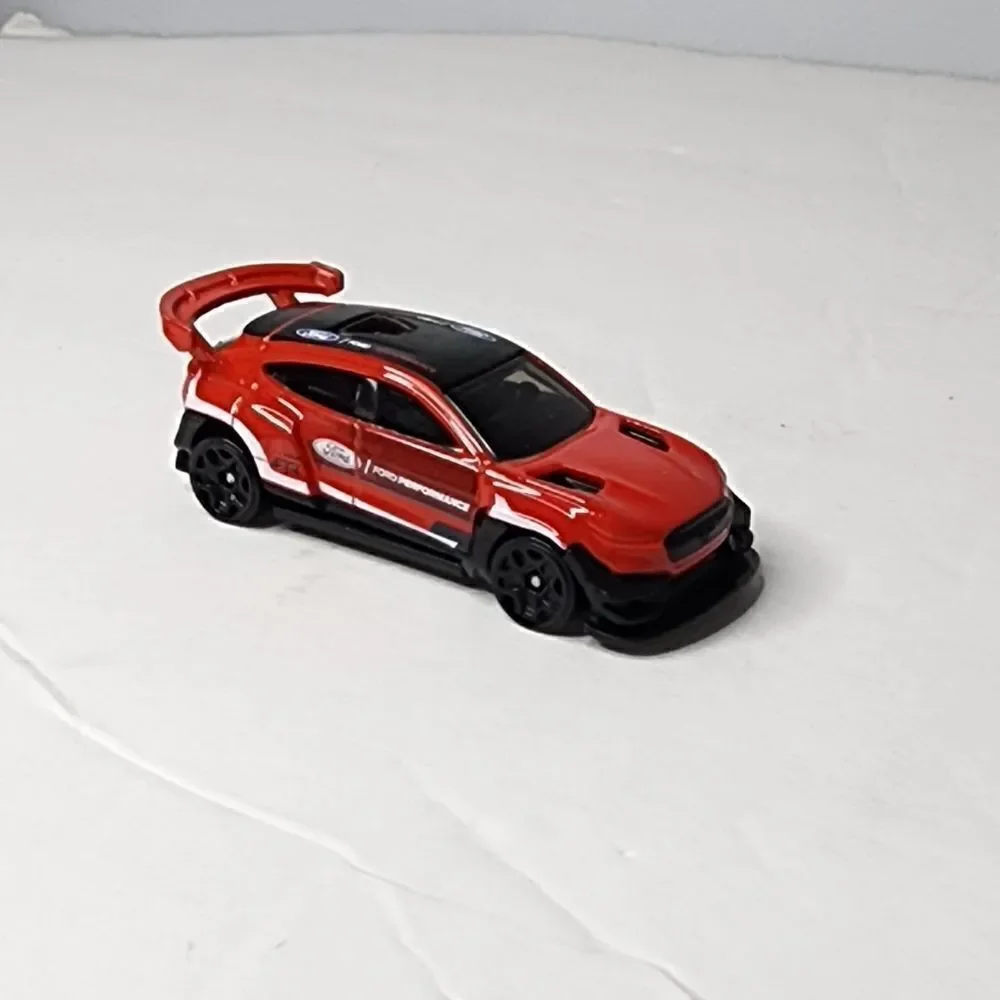2021 Hot Wheels Ford Mustang Mach-E 1400 - 1:64 1/64 HW Green Speed 1/5 Red